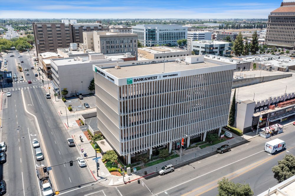 Office Space Available in Excellent Condition & Move-In Ready : 1221 Van Ness Ave, Fresno, CA 93721